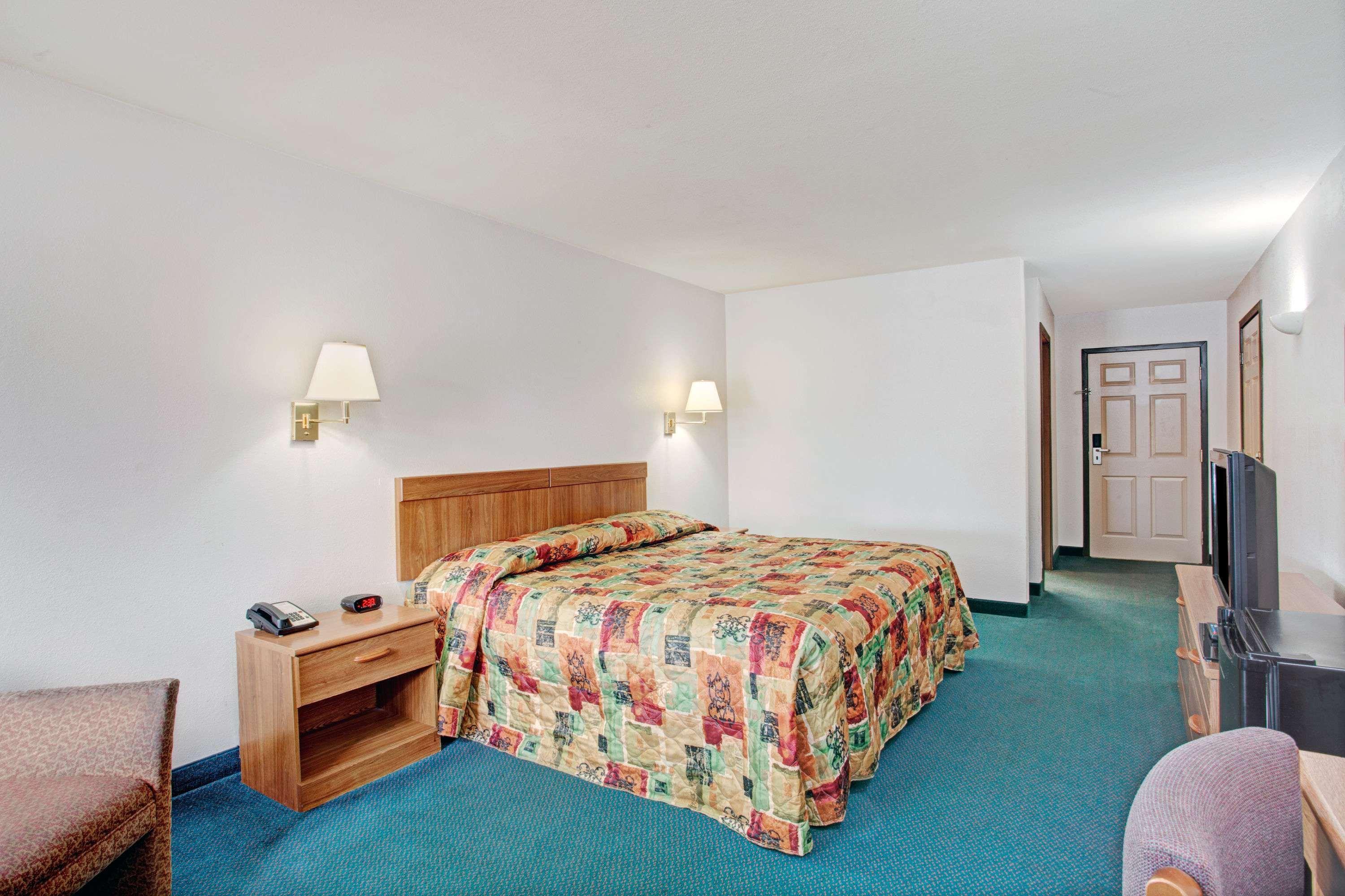Super 8 By Wyndham Olive Branch Hotel Ngoại thất bức ảnh